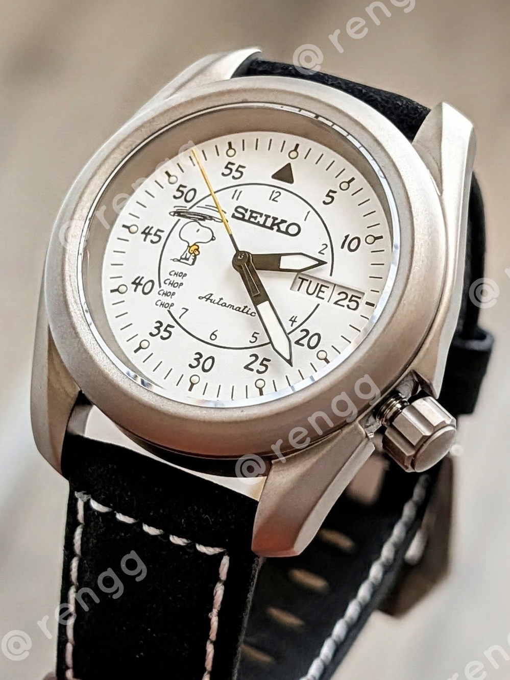 40mm Titanium Seiko Snoopy Men’s White Dial Automatic Mod Watch Day/Date